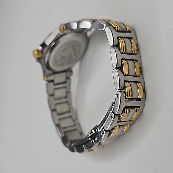 Authentic Gucci Watch 9040L Ladies Dial Quartz Two-Tone Link Date Watch - Picture 8 of 13